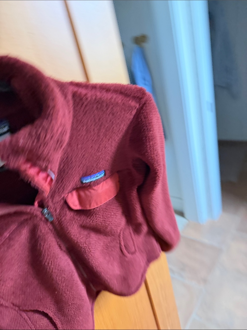 Patagonia Women’s Burgundy Zip-Front Fleece Pullover - Picture 6 of 6